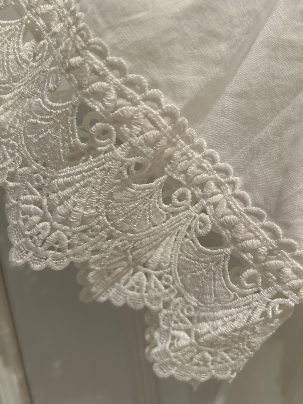 Express White Off-Shoulder Crochet Trim Crop Top - Picture 3 of 4